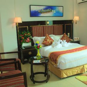 Deluxe Double Room (2 Adults + 1 Child)