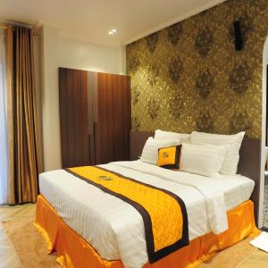 Double Room with Lake View