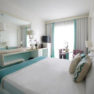 Basic Double or Twin Room with City View