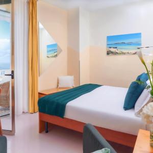 Superior Double Room with Balcony and Sea View