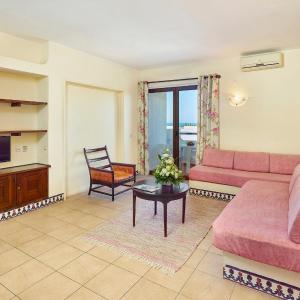 Three-Bedroom Apartment with Ocean View