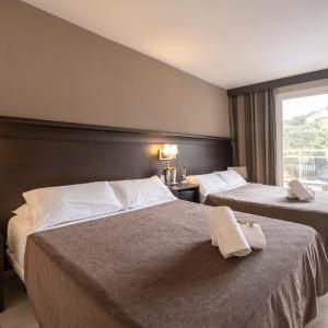 Double Room with Extra Bed (2 adults + 2 children)