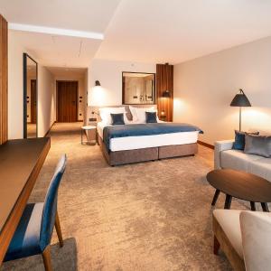 Junior Suite with Balcony and Sea View