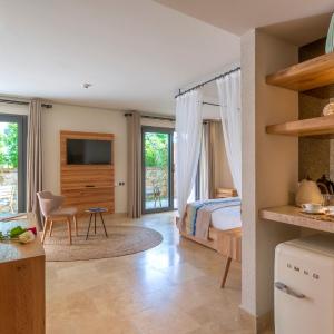 Ecclesia Garden Suite