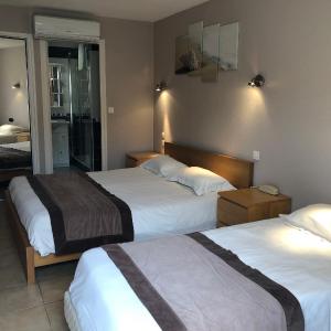 Triple Room with Shared Terrace