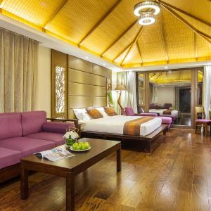 4 Bedrooms Villa