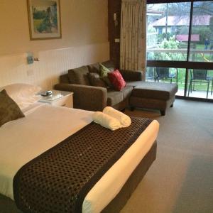 Deluxe King Room with Balcony
