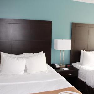 Queen Room with Two Queen Beds and Accessible Tub - Accessible/Non-Smoking