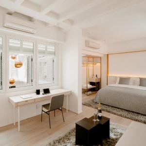 Mackenzie Suite (King Suite)