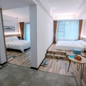 Whispering Mountain - Family Suite with Balcony