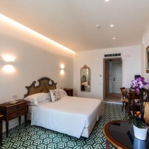 Deluxe Double Room with Sea View