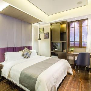 Standard King Room - No Window