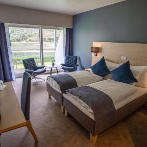 Deluxe Double Room with Balcony and Sea View