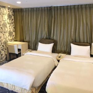 Double or Twin Room with Shower (No window)