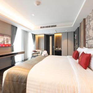Premium King Room