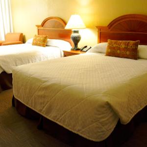 Queen Room with Two Queen Beds - Exterior Second Floor 