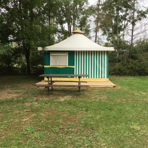 Medium Bungalow
