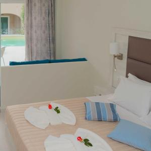 Junior Suite with sharing pool