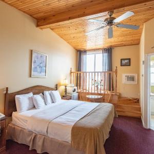 King Suite with Spa Bath - Non-Smoking