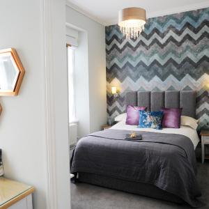 Queen Suite