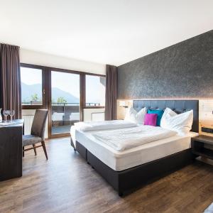 Deluxe Double or Twin Room with Balcony