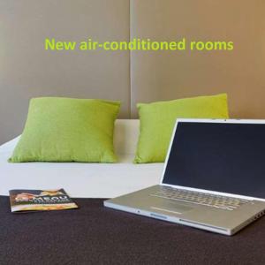 1 Double Bed 1 Junior Bed (Up To 10 Years)