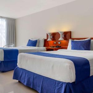 Twin Room with Pool View - Non-Smoking