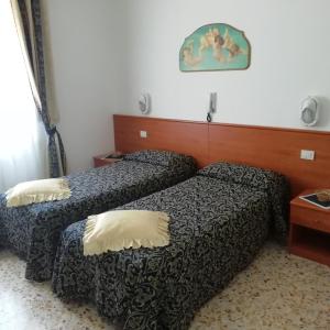Double or Twin Room with Private Bathroom