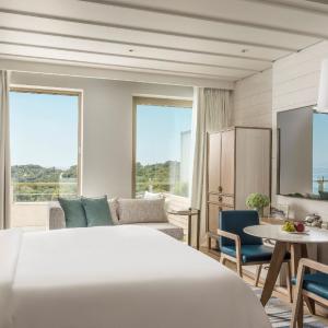 King Room with Arion Pine View