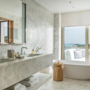 Arion Pine-View Executive Suite King