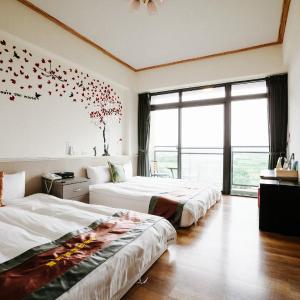 Deluxe Queen Room with Two Queen Beds