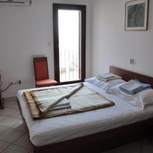 Two-Bedroom Apartment with Terrace and Sea View (4 Adults)