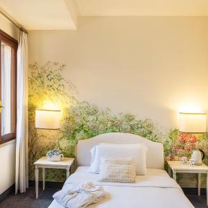 Double Room with French Bed
