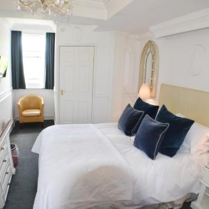 Cozy Double Room