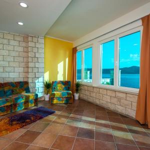 Two-Bedroom Apartment with Terrace and Sea View
