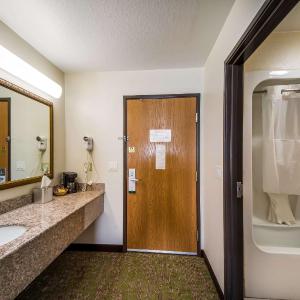 Standard Queen Suite with Two Queen Beds - Non-Smoking
