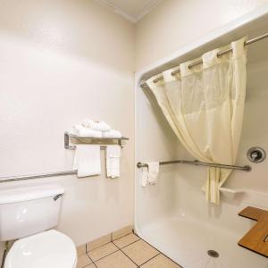 King Room - Accessible/Non-Smoking