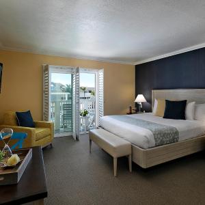 Partial Ocean View, Two Bedrooms, Two Kings, ADA Corner