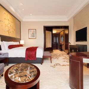 Special Offer - Deluxe King Room