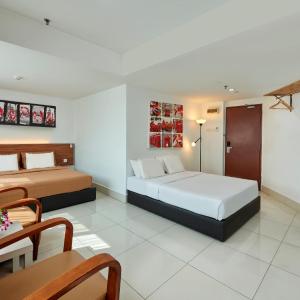 Business Suite (4 Adults) 