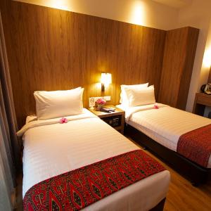 Twin Room with City View