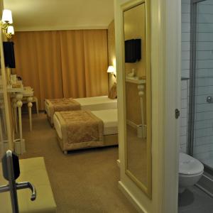 Double Twin Room