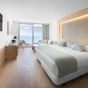 Junior Suite Nereida - Sea View (3 Adults)	