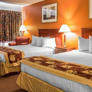 Queen Room with Two Queen Beds - Non-Smoking
