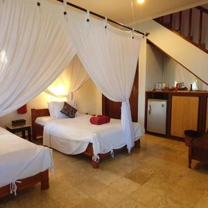 Bungalow (4 Adults)