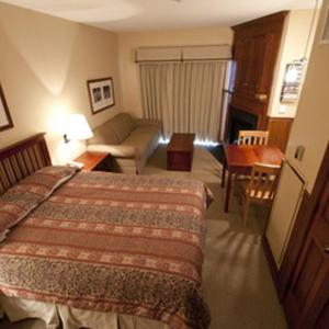 Deluxe Three-Bedroom Condo