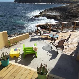 2bedroom/1bathroom oceanfront apartment 