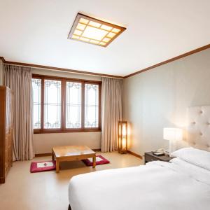 Korean-Style Double Room - Two Welcome Drink Coupons per stay