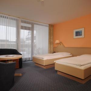 Standard Zweibettzimmer Haupthaus - Standard twin room (main building)