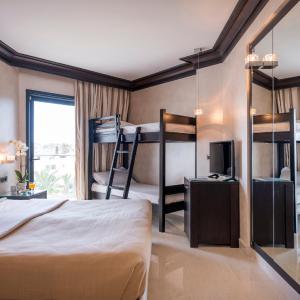 Quadruple Room with Land View 